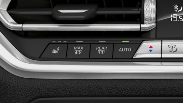 BMW 3 Series Sedan, Automate My Habits. Frontal close-up of the cockpit display of the BMW 3 Series Sedan with Automate My Habits.