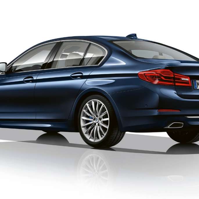 Luxury Line three-quarter rear view BMW 5 Series Sedan Luxury Line BMW 5 Series Sedan 540d Sedan G30 Imperial Blue Brilliant Effect metallic three-quarter rear view