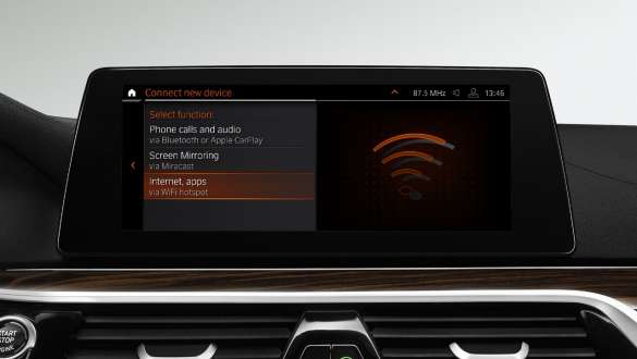 Wi-Fi Hotspot BMW 5 Series Sedan Wi-Fi Hotspot BMW 5 Series Sedan 540i Sedan G30 Bluestone metallic
