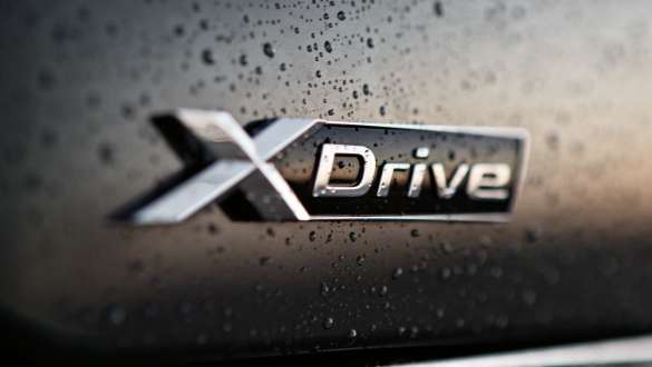 Intelligent all-wheel drive xDrive. BMW X6 with all-wheel drive xDrive.