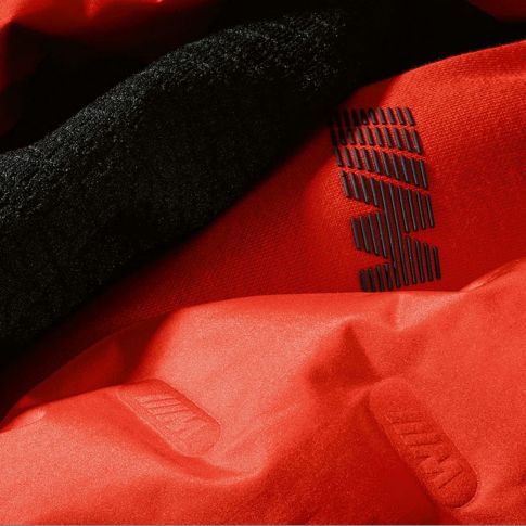 BMW M Jacket, Ladies. The picture shows details of the BMW M Jacket for ladies.