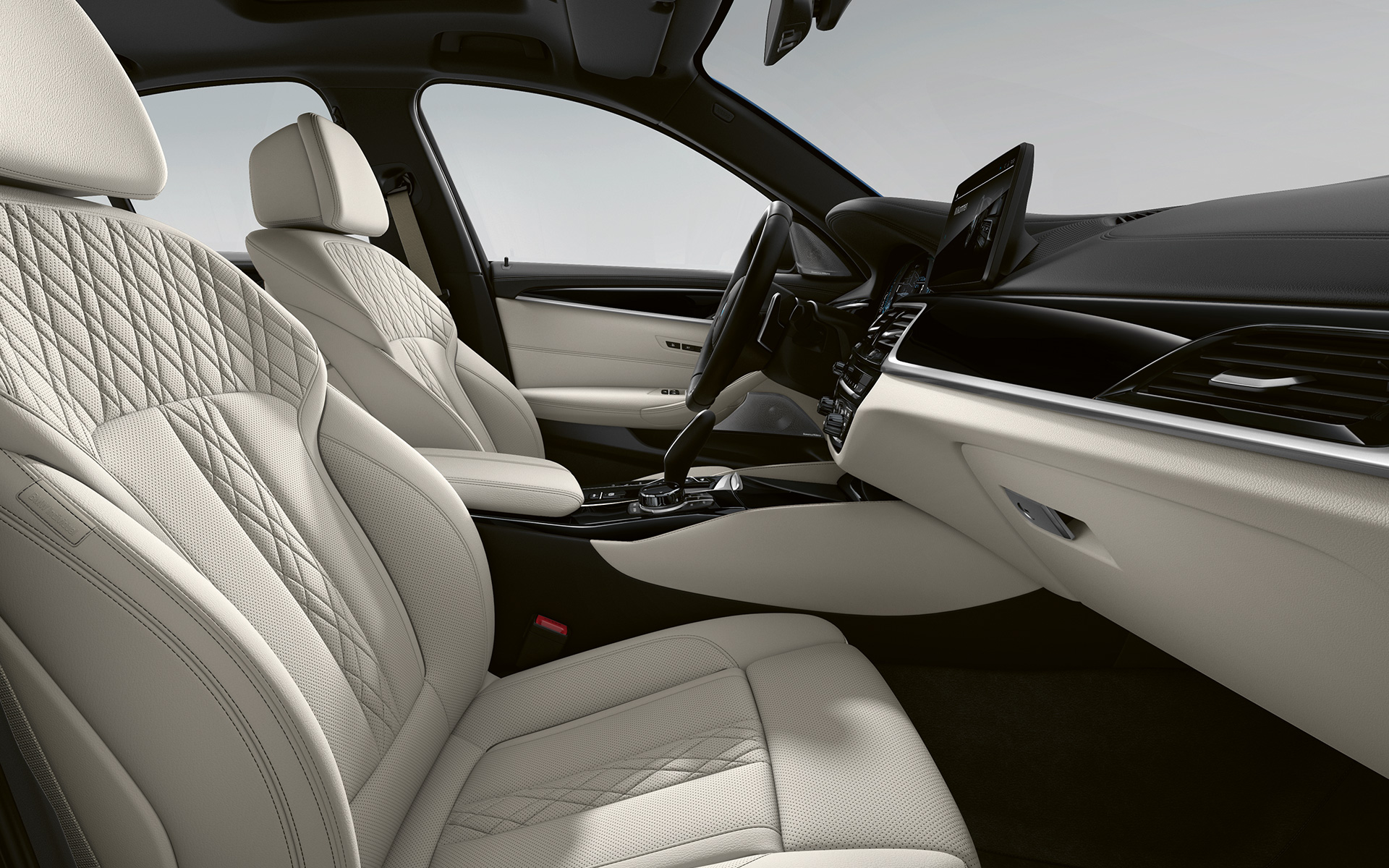 BMW 5 Series Sedan G30 Facelift 2020 interior in BMW Individual Full Merino leather – Smoke White BMW 5 Series Sedan G30 Facelift 2020 interior in BMW Individual Full Merino leather – Smoke White