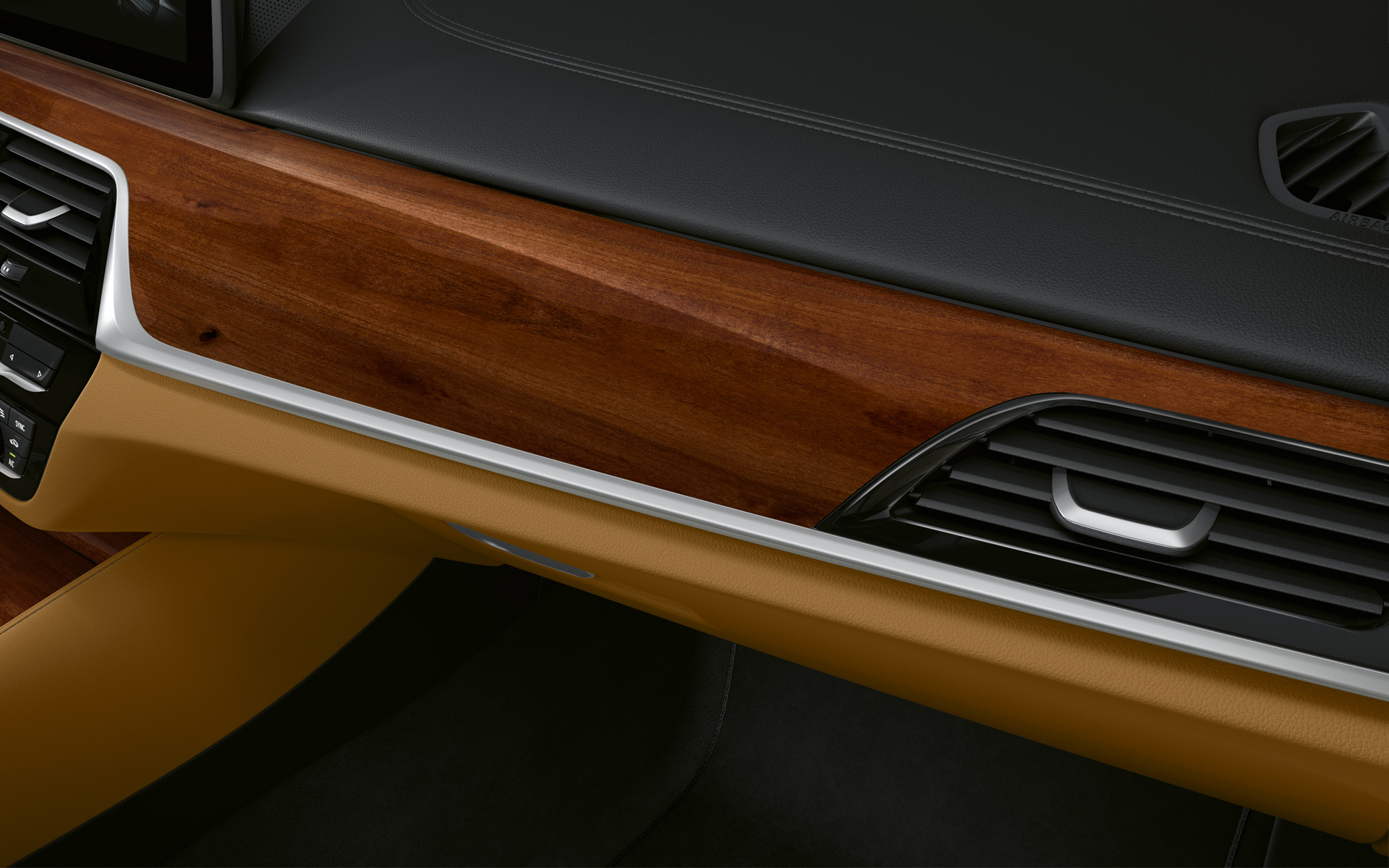 BMW 5 Series Sedan G30 LCI cockpit in detail trim finishers BMW Individual fine-wood trim plum brown high-gloss with highlight trim finisher Pearl Chrome BMW 5 Series Sedan G30 LCI Facelift 2020 cockpit in detail trim finishers BMW Individual fine-wood trim plum brown high-gloss with highlight trim finisher Pearl Chrome