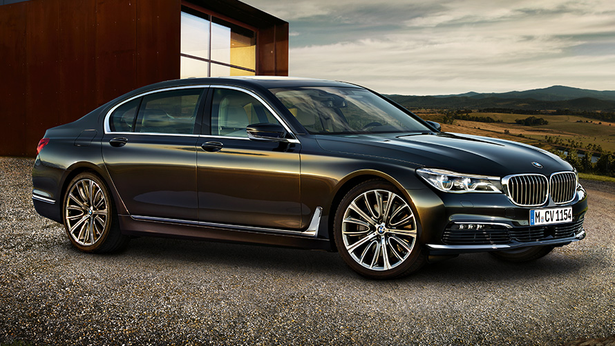 BMW 7er Sedan (G12) 7/8 side view standing BMW 7er Sedan (G12) 7/8 side view standing