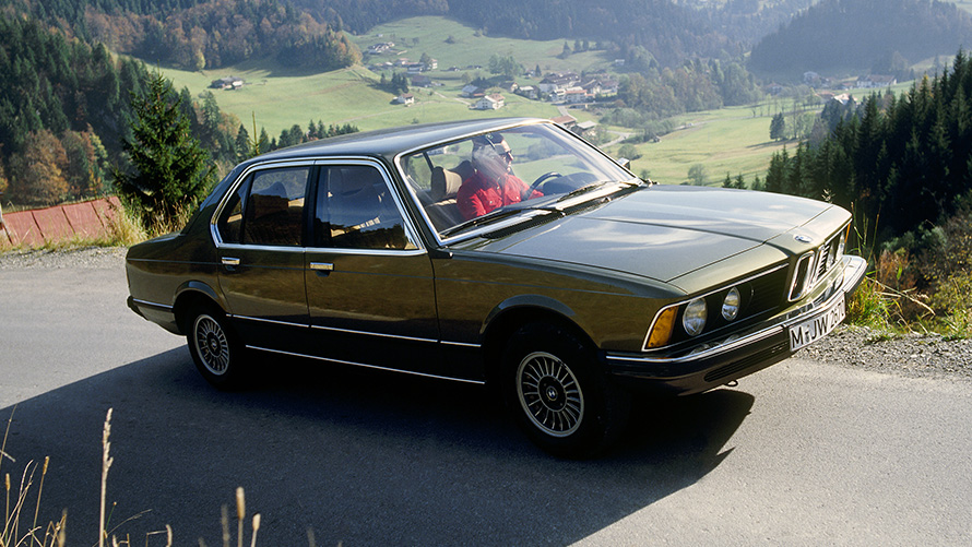 BMW 7er Sedan (E23) 7/8 side view driving BMW 7er Sedan (E23) 7/8 side view driving