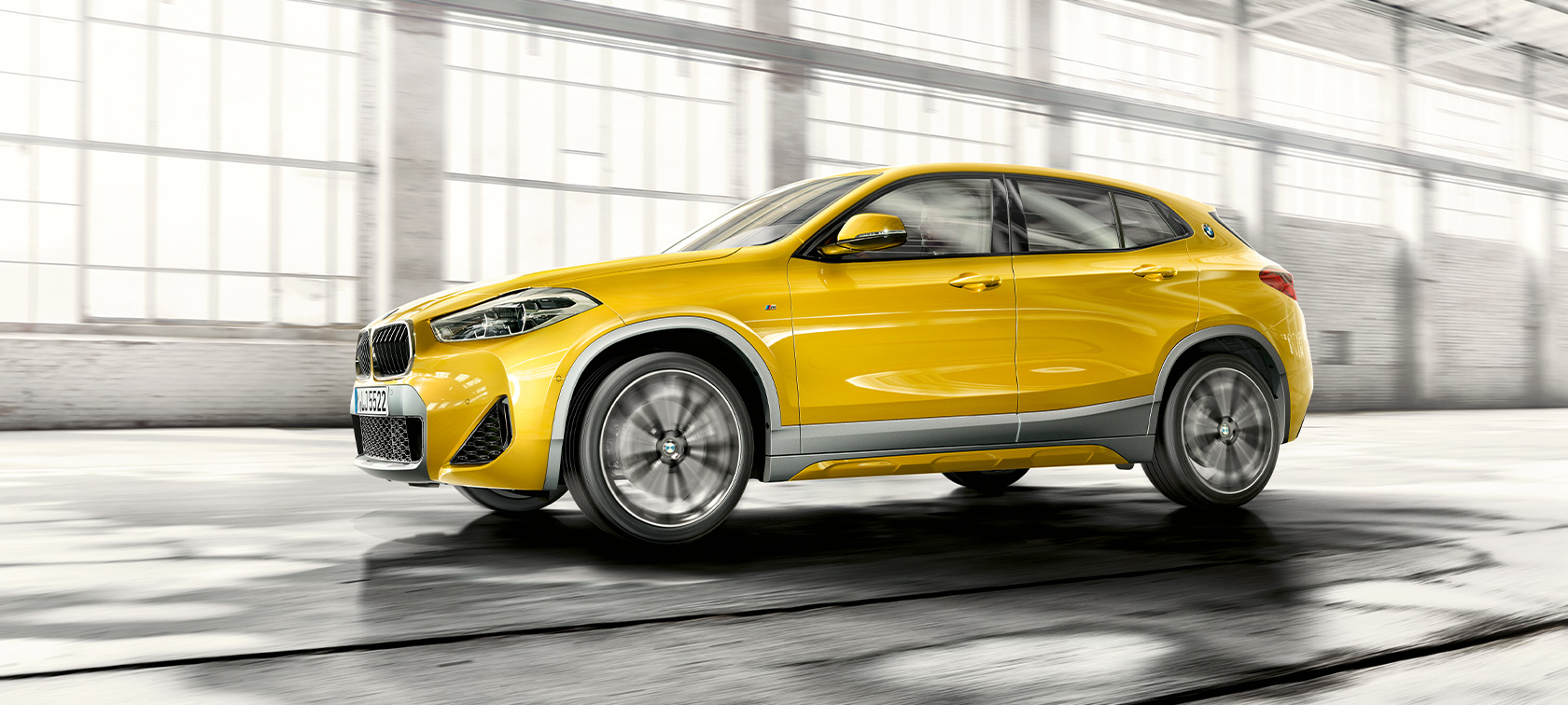 Three quarter front view BMW X2 F39 2020 Brooklyn Grey