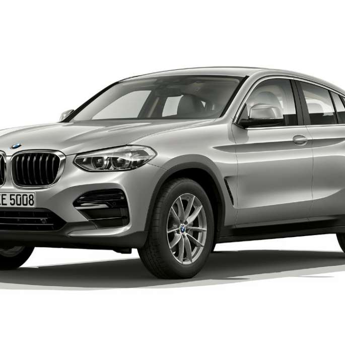 BMW X4 xDrive20d Model Advantage G02 2018 Glacier Silver three-quarter front view